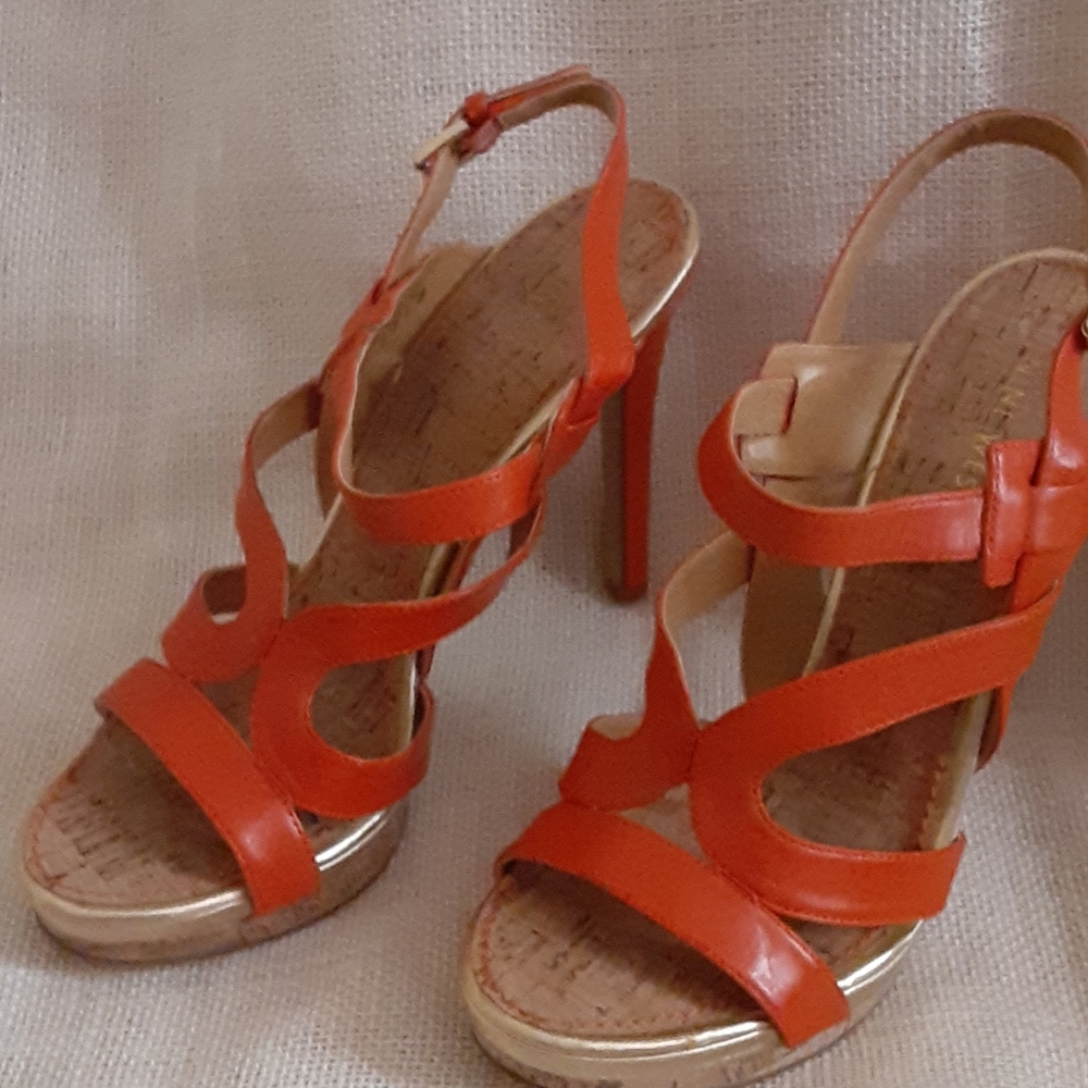 New Nine West orange heels